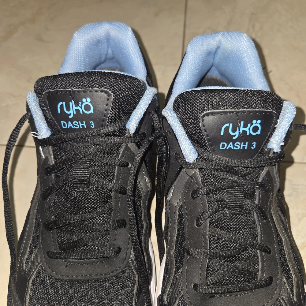 Ryka Dash 3 Women’s Size 7 Walking Athletic Sneakers Black Blue